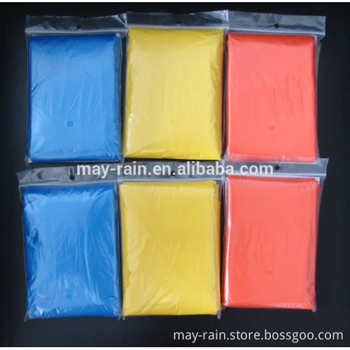 Raincoats Type and PE Material disposable PE rain poncho